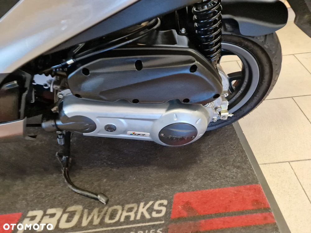 Aprilia SX - 11