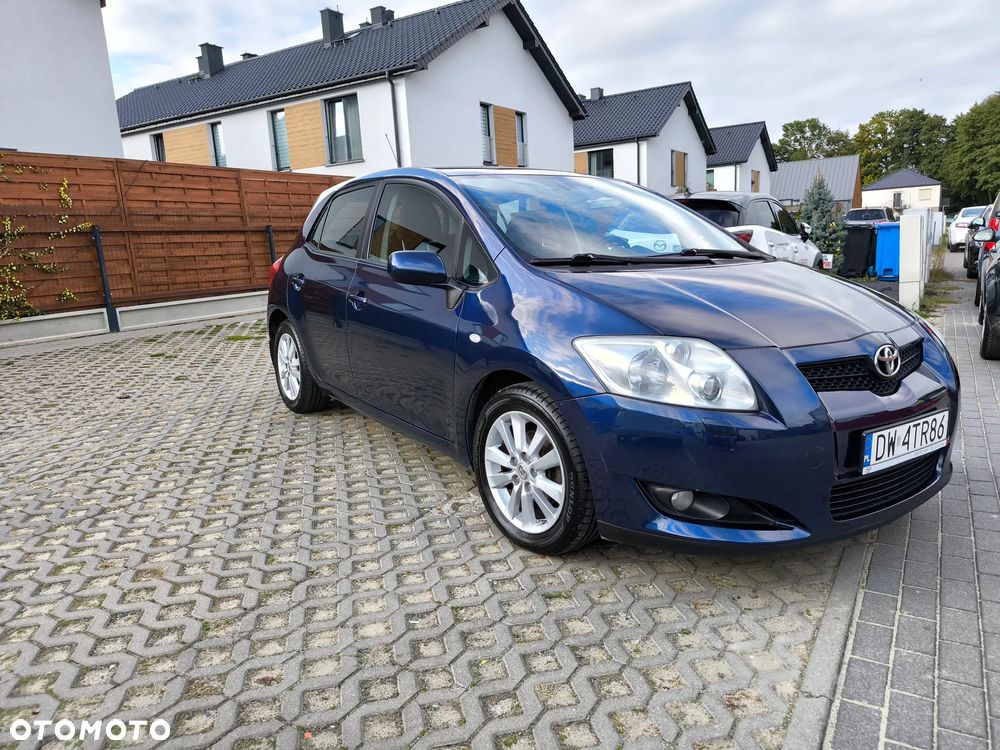 Toyota Auris 1.6 VVT-i Prestige - 1