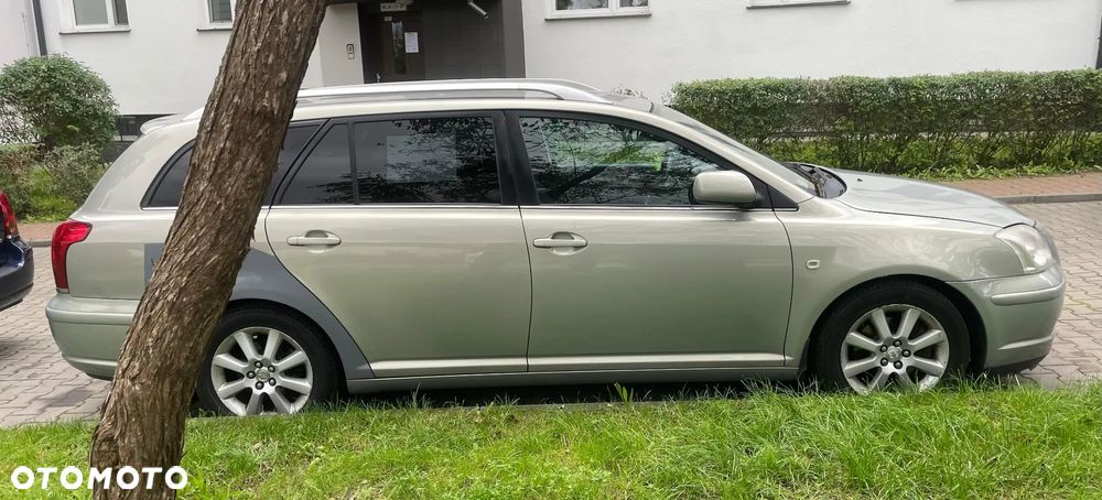 Toyota Avensis 2.0 VVT-i Sol - 4