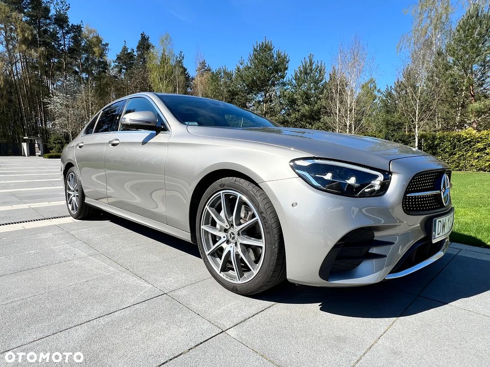 Mercedes-Benz Klasa E 220 d 4Matic 9G-TRONIC AMG Line - 3
