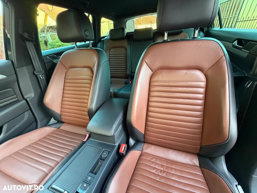 Volkswagen Passat 2.0 TDI SCR DSG Elegance - 13