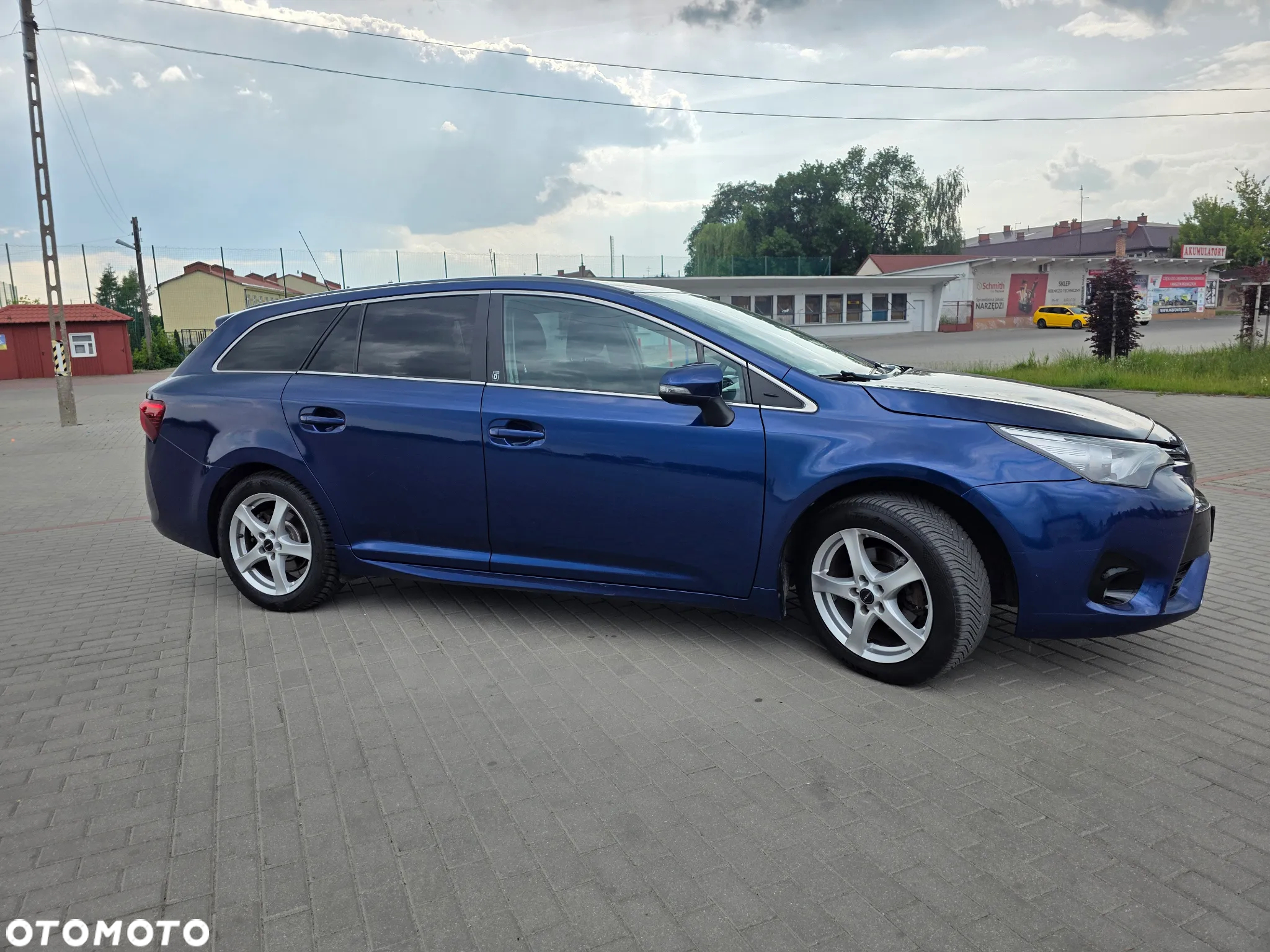 Toyota Avensis Touring Sports 1.8 Multidrive S Comfort - 13