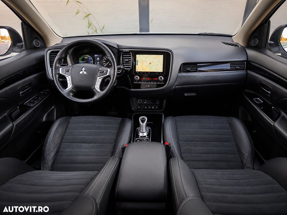 Mitsubishi Outlander 2.4 4WD Diamant+ - 9