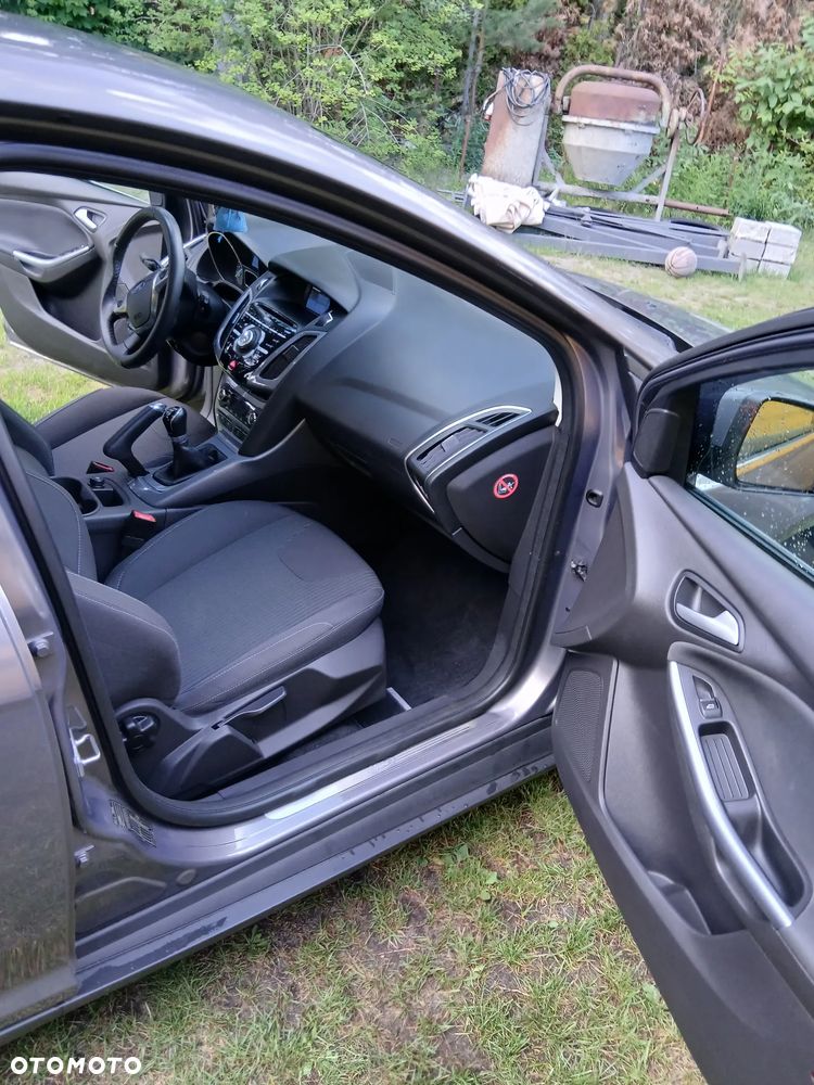 Ford Focus 1.0 EcoBoost Titanium - 26