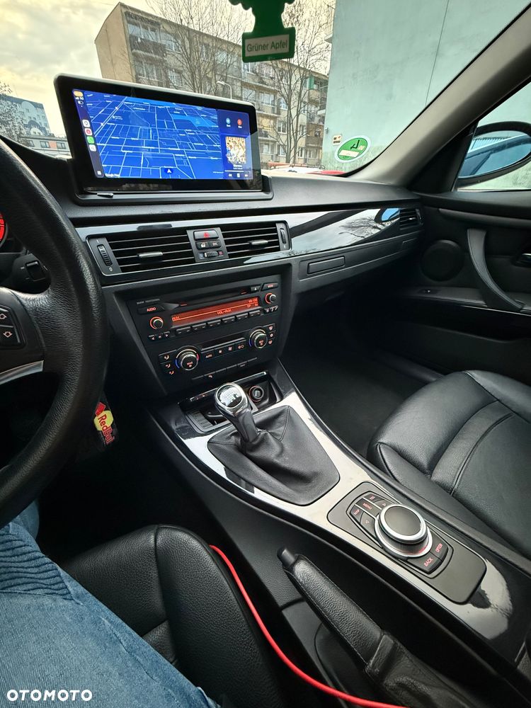 BMW Seria 3 320d - 12