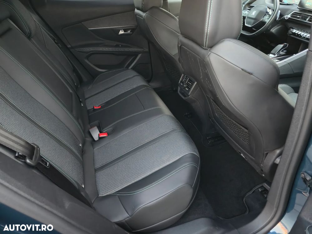 Peugeot 3008 225 e-EAT8 Allure Pack - 31