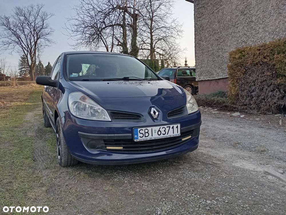 Renault Clio 1.2 16V 75 Expression - 1