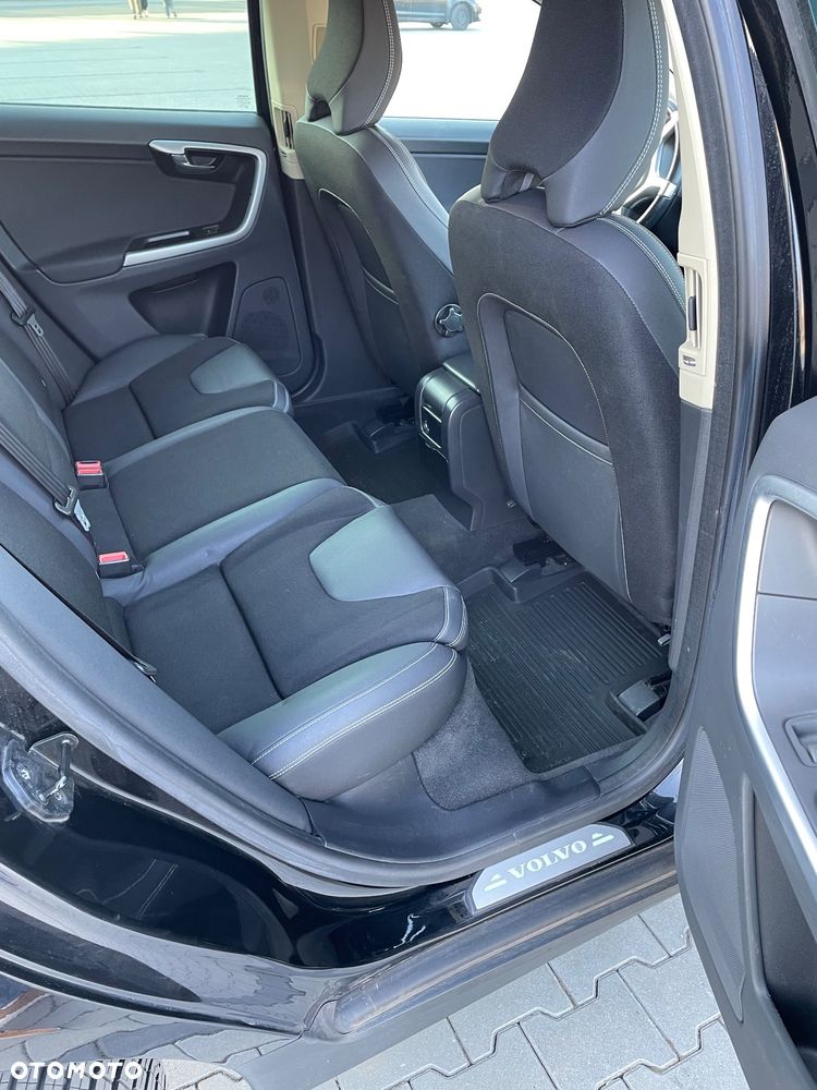 Volvo XC 60 D5 AWD Summum - 12