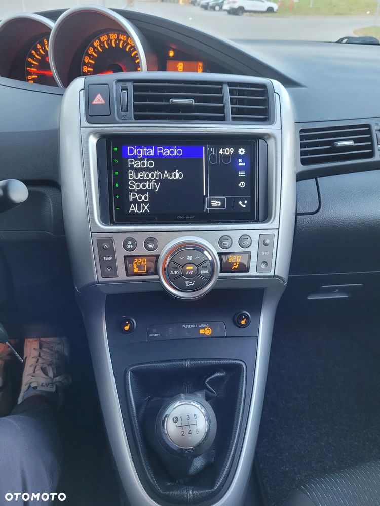 Toyota Verso 1.8 Executive - 14