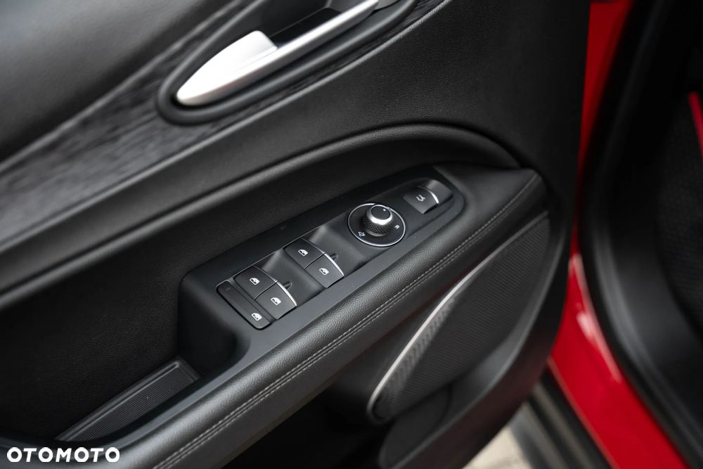 Alfa Romeo Stelvio 2.0 Turbo Sprint Q4 - 29