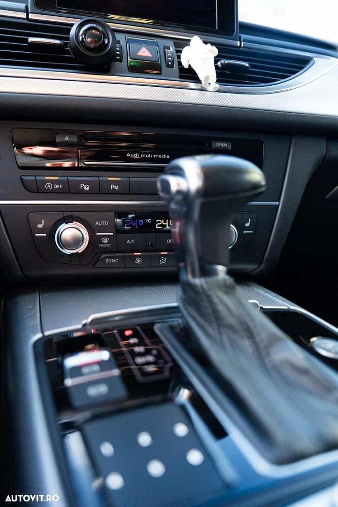 Audi A6 Avant 2.0 TDI Ultra DPF S tronic - 13