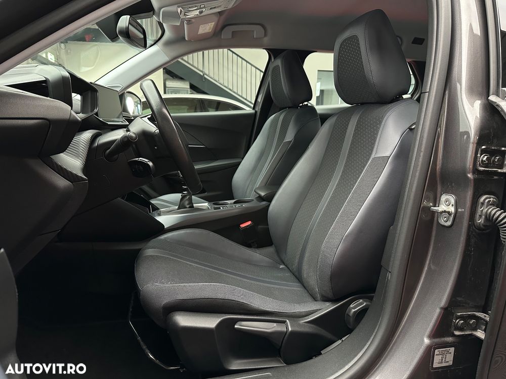 Peugeot 2008 1.2 PureTech Turbo S&S Allure - 20