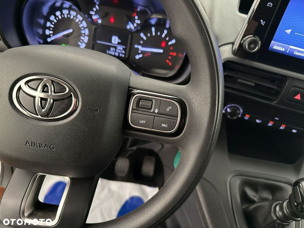 Toyota Proace City - 26