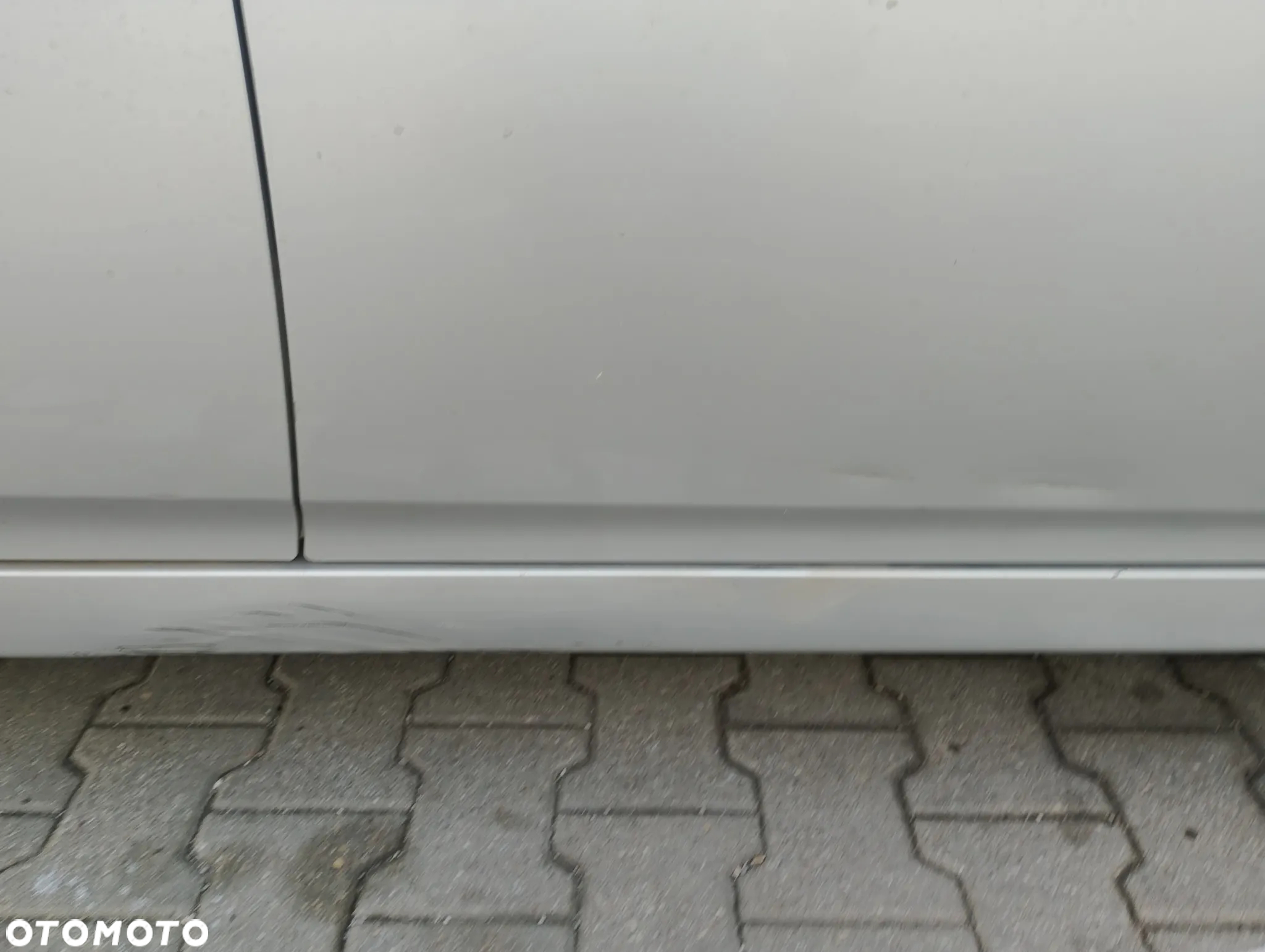 Toyota Prius 1.8 HSD Sol - 18