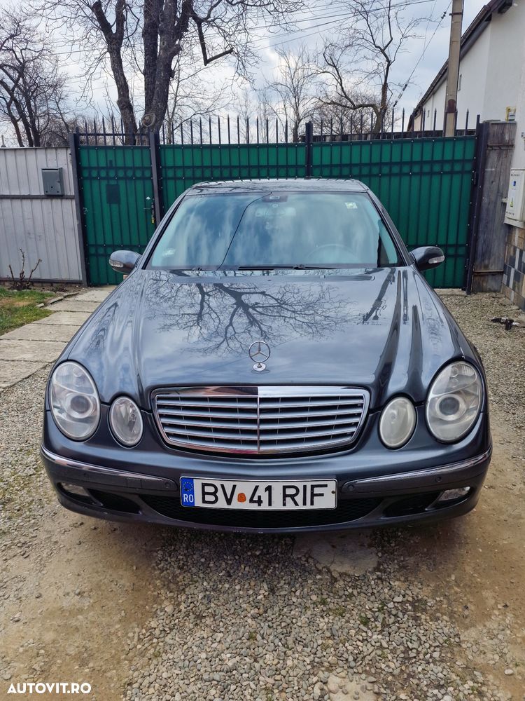 Mercedes-Benz E 200 CDI - 4