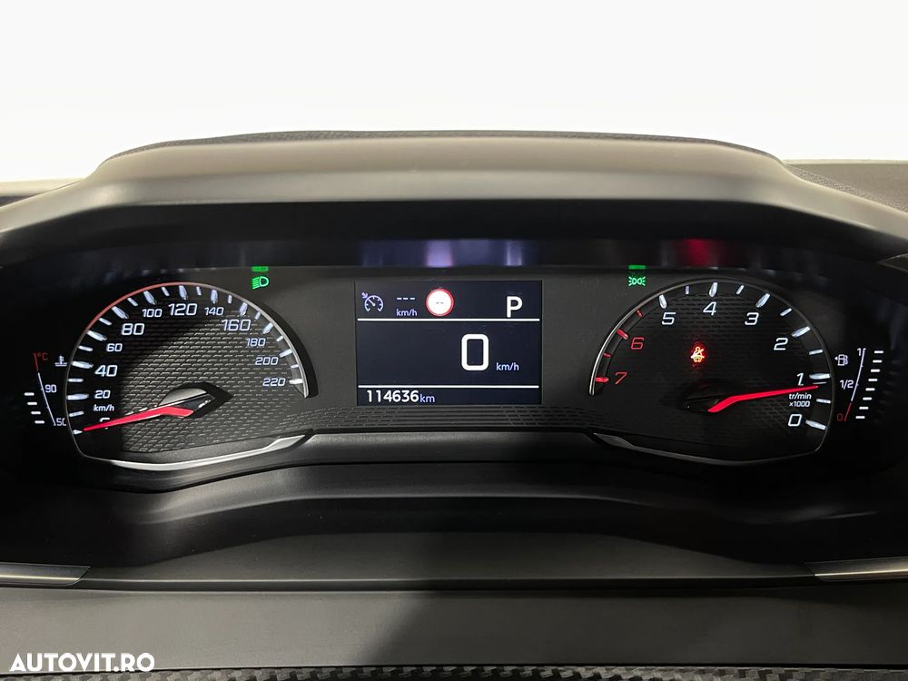 Peugeot 2008 PureTech 130 EAT8 Active - 28