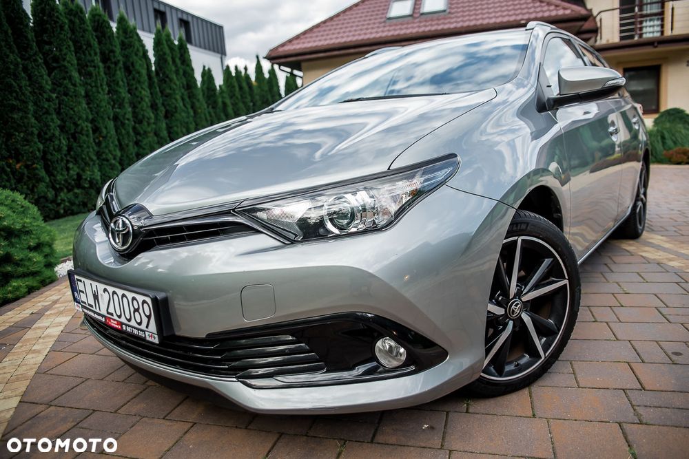 Toyota Auris 1.2 Turbo Design Edition - 1