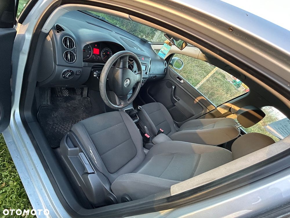 Volkswagen Golf 2.0 TDI Comfortline - 8