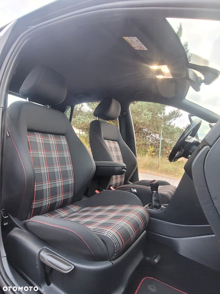 Volkswagen Polo 1.8 TSI BMT GTI - 19