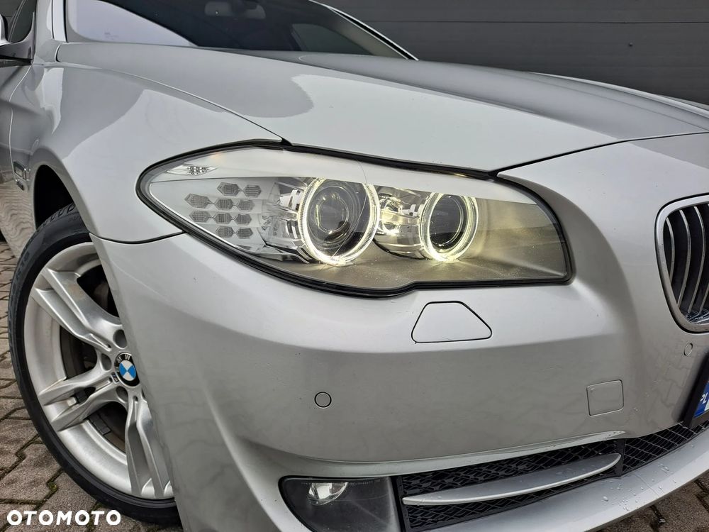BMW Seria 5 530d xDrive Luxury Line - 27