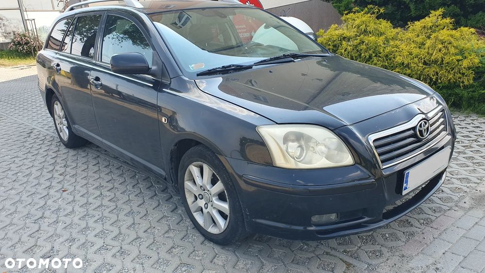 Toyota Avensis - 1
