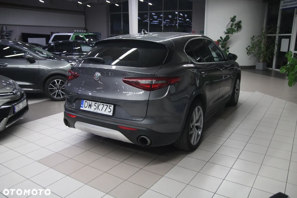 Alfa Romeo Stelvio 2.0 Turbo First Edition Q4 - 4