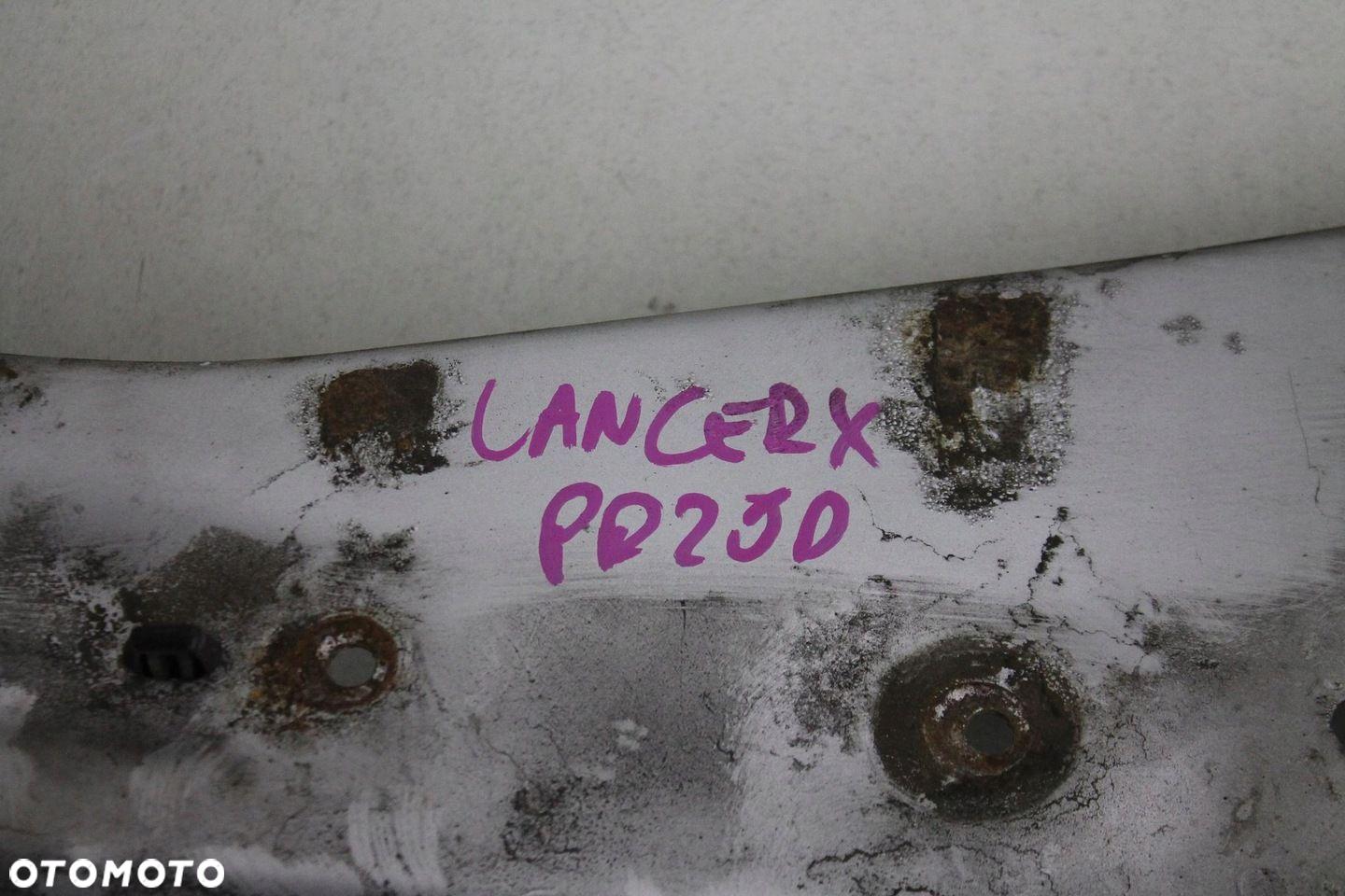 PAS PRZEDNI OSŁONA GÓRNA MITSUBISHI LANCER X - 4