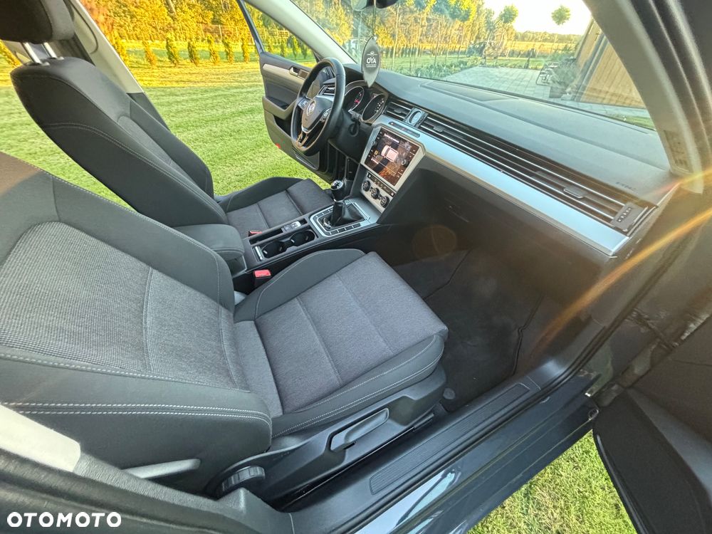 Volkswagen Passat 2.0 TDI BMT Comfortline - 8