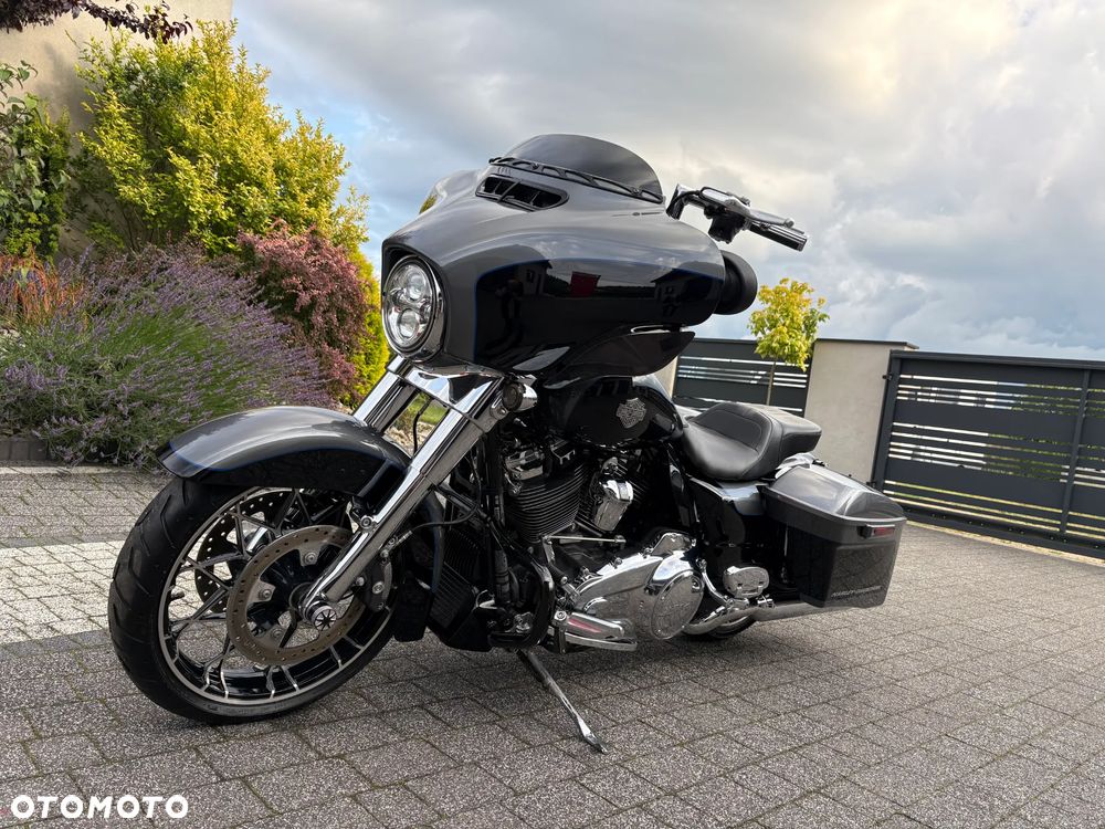 Harley-Davidson Touring Street Glide - 17