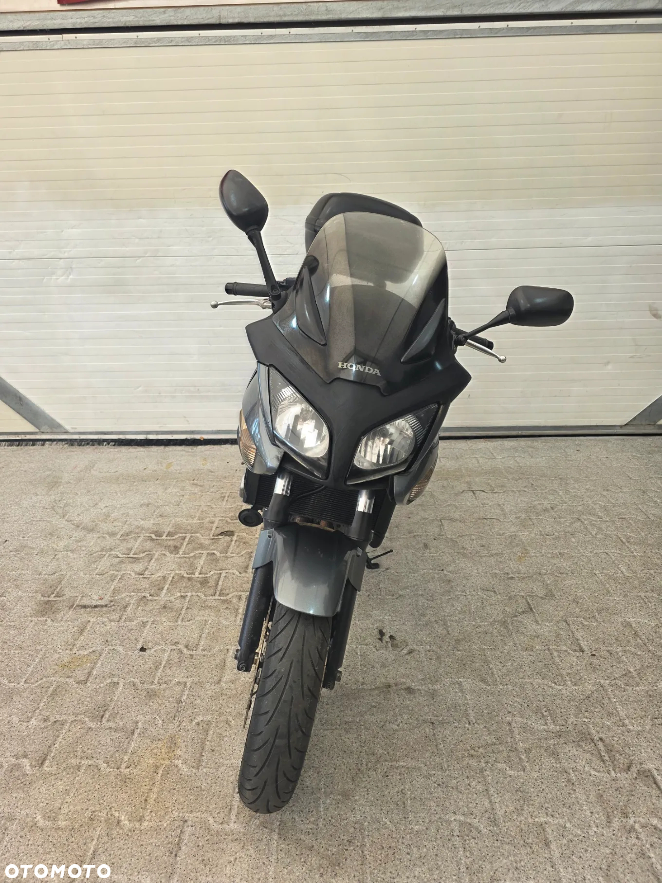 Honda CBF - 22