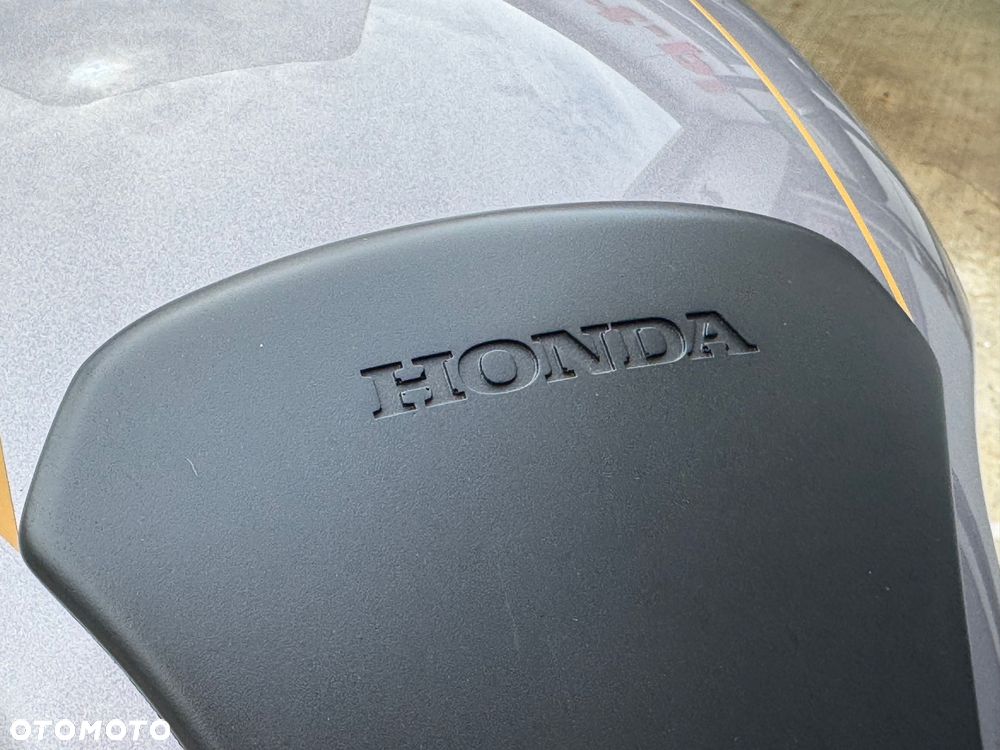Honda ST - 40