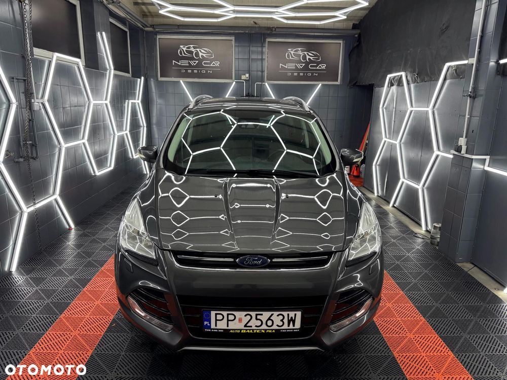 Ford Kuga 1.5 EcoBoost 2x4 Titanium - 12