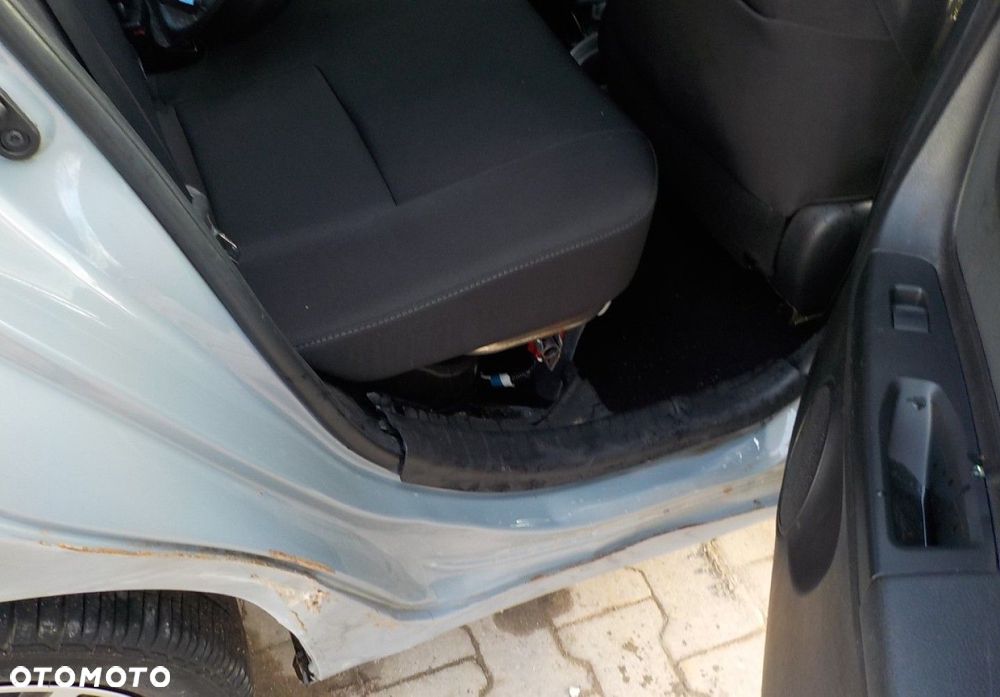 Toyota Yaris - 21