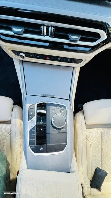BMW 330 e Aut. Luxury Line - 27