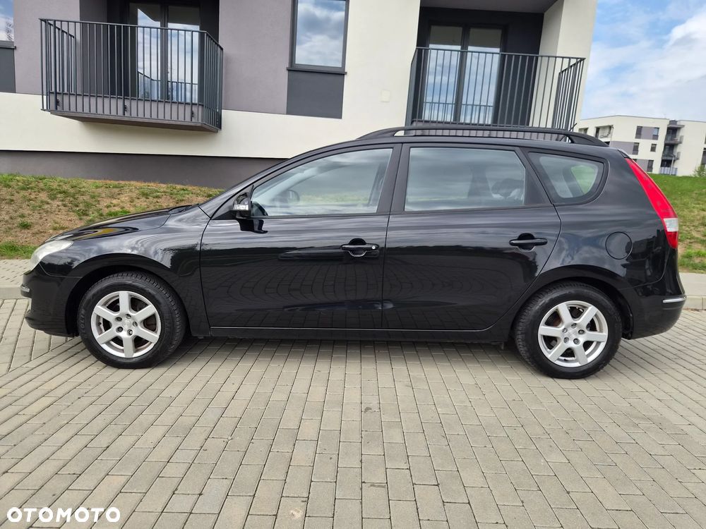 Hyundai i30 2.0 Premium - 2