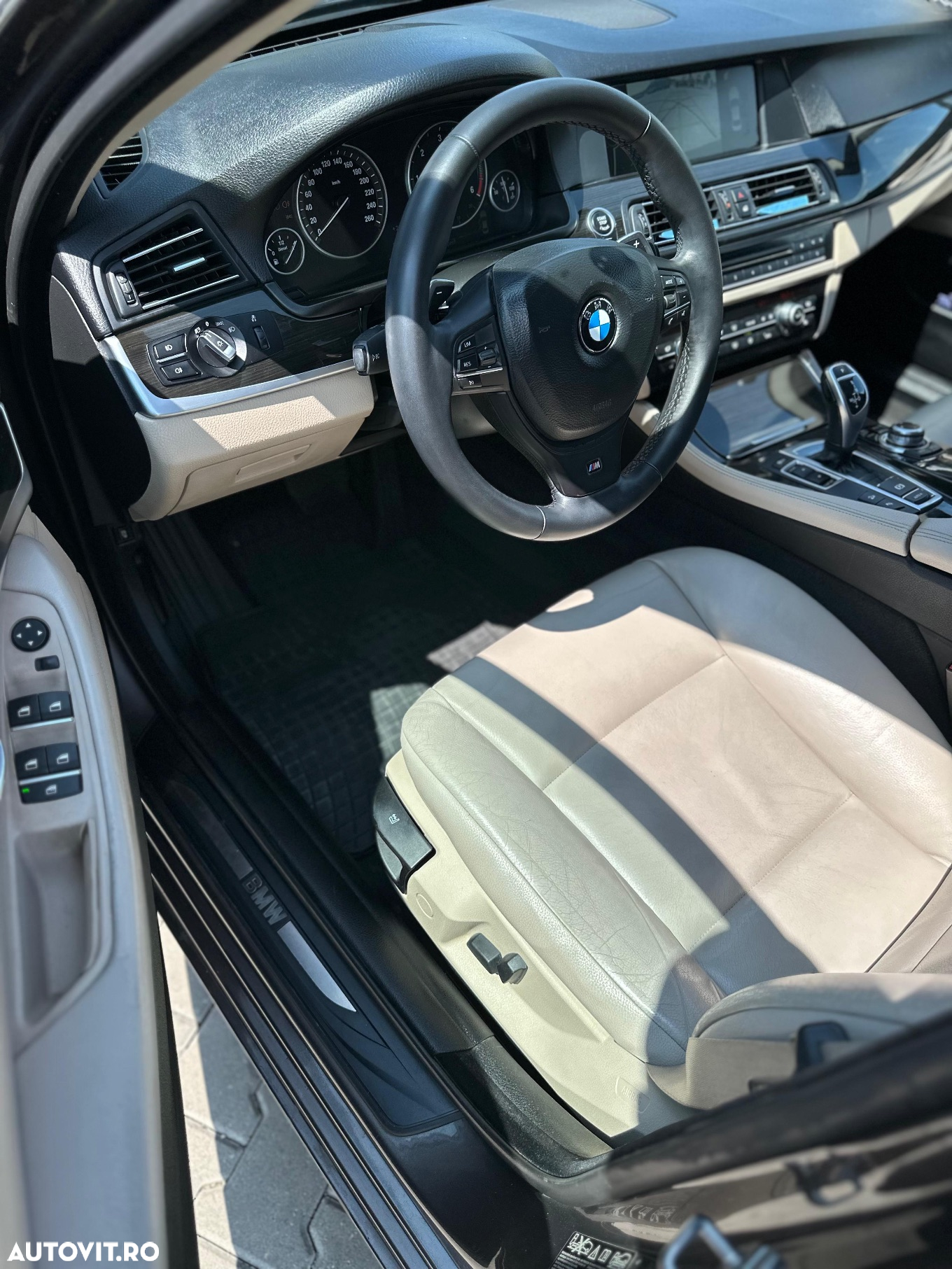 BMW Seria 5 525d xDrive AT - 9
