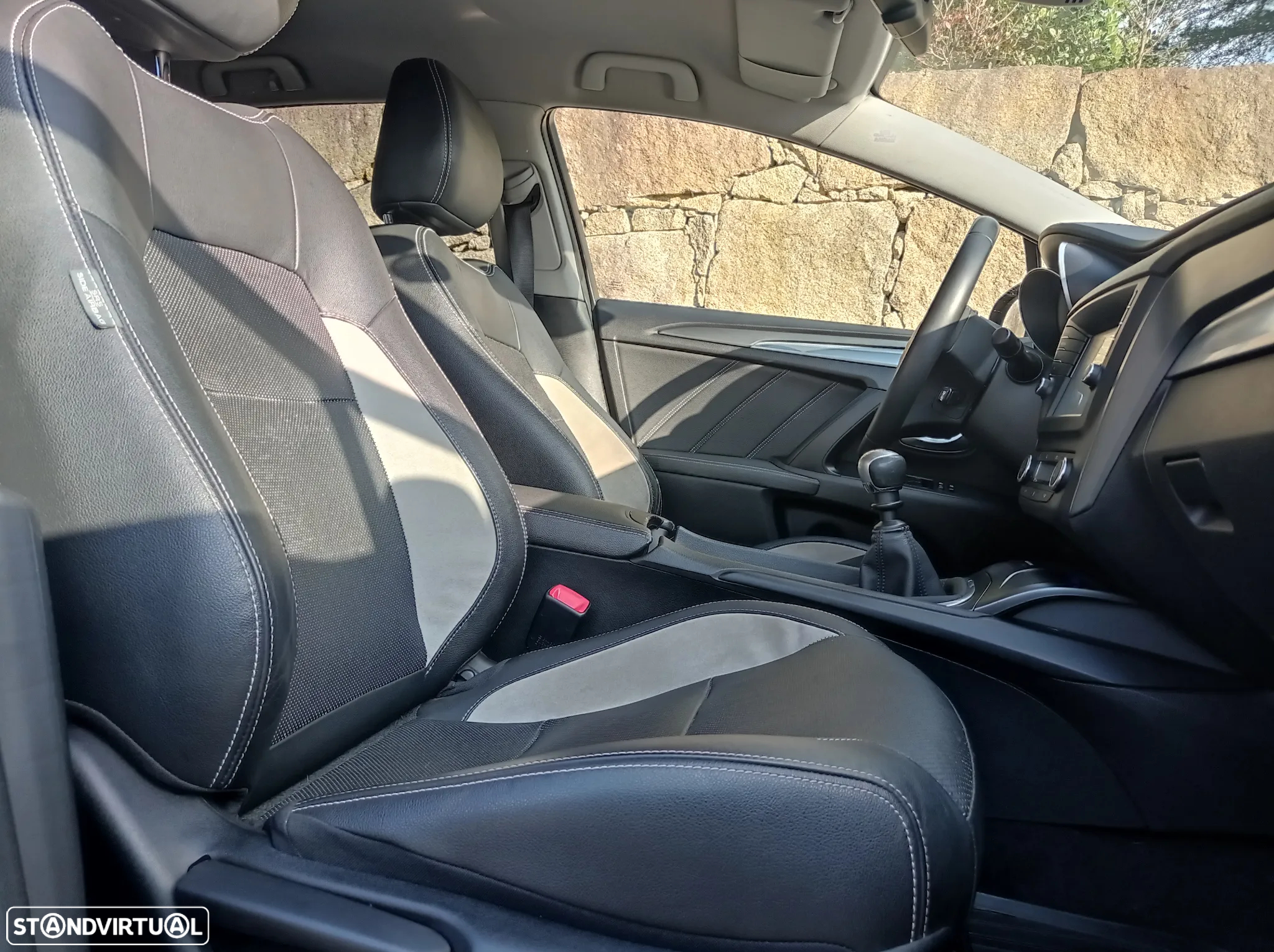 Toyota Avensis Touring Sports 1.6 D-4D Luxury+GPS - 18