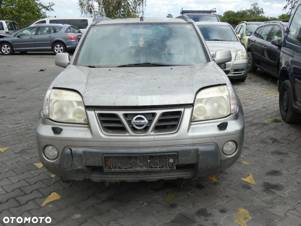 NISSAN X-TRAIL I *SAMOCHÓD NA CZĘŚCI*KX4 ( TECHNO SILVER METALLIC) / MASKA, LAMPA, DRZWI, LUSTERKO, ZDERZAK, GRILL, BŁOTNIK, KLAPA, BELKA, DESKA, FOTELE, KANAPA, ĆWIARTKA KIEROWNICA, TARCZE,ZAWIESZENIE, KOMPLETNY PRZÓD, KOMPLETNY TYŁ, LICZNIK, ZEGARY, PRAWE LEWE PRZÓD TYŁ