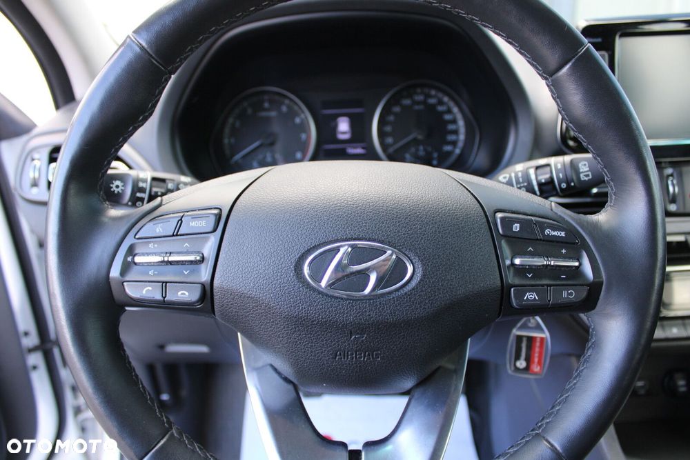 Hyundai i30 1.5 T-GDI 48V Smart - 24