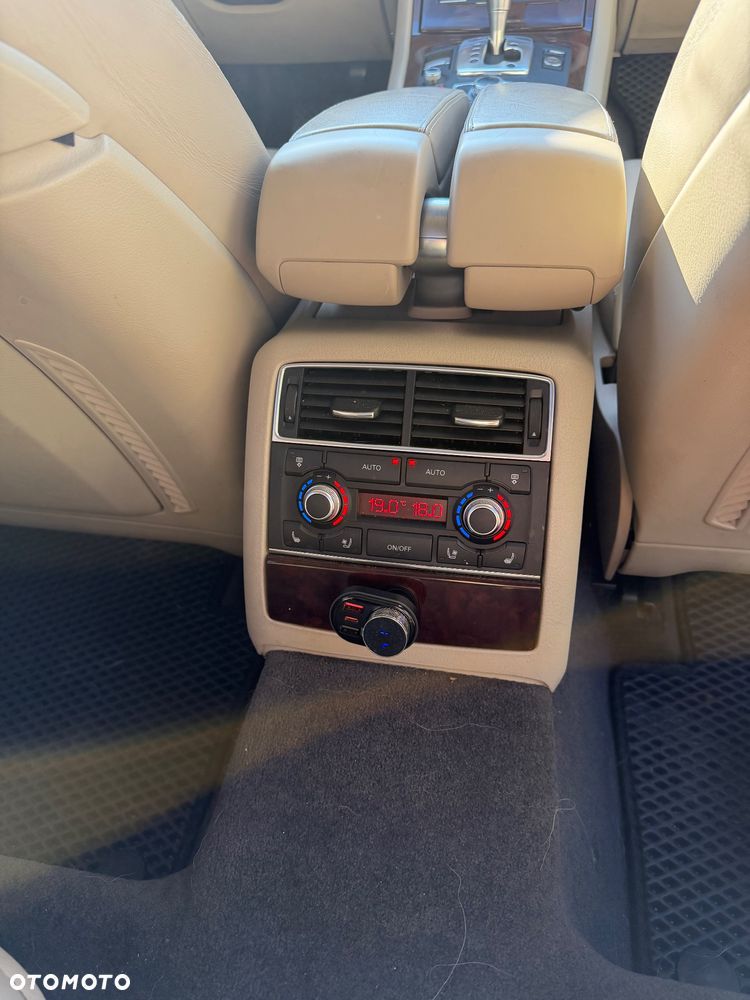 Audi A8 4.2 FSI Quattro - 11