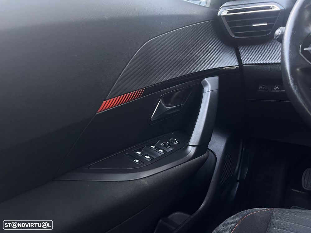 Peugeot 2008 1.2 PureTech Active - 11