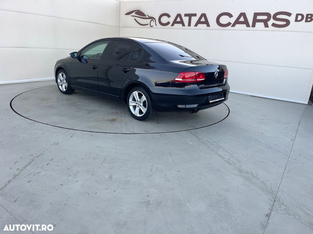 Volkswagen Passat 2.0 TDI BlueMotion Tehnology Comfortline - 11