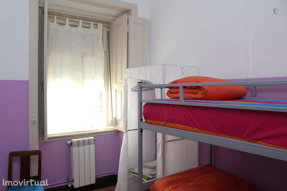 Quarto - localizado em Cidral Coimbra - Grande imagem: 3/34