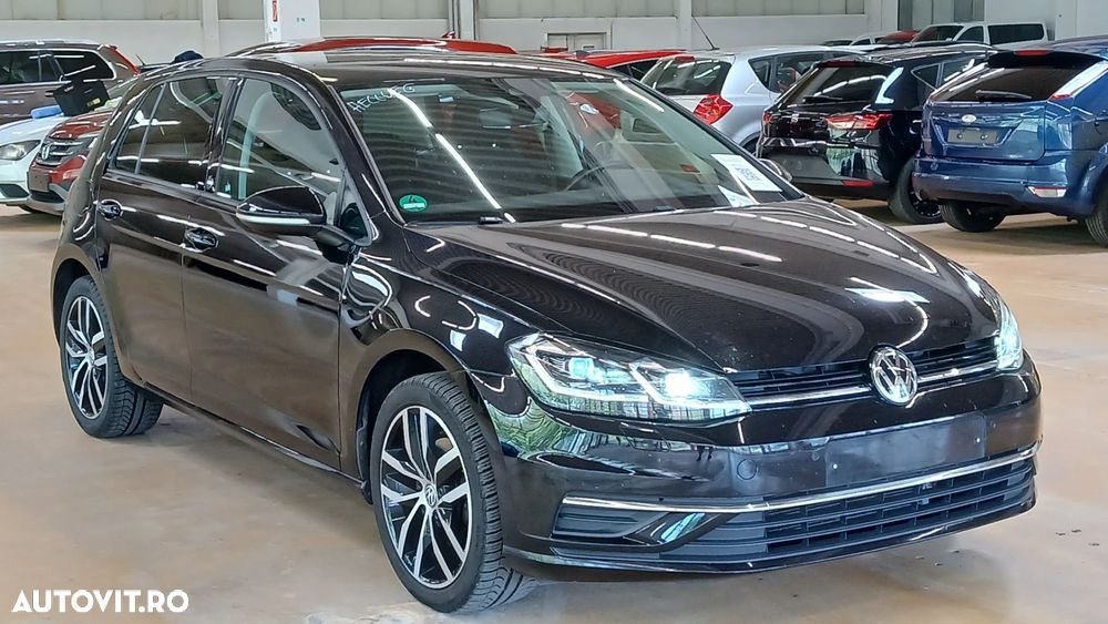 Volkswagen Golf - 2