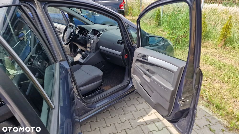 Opel Zafira 1.8 - 10