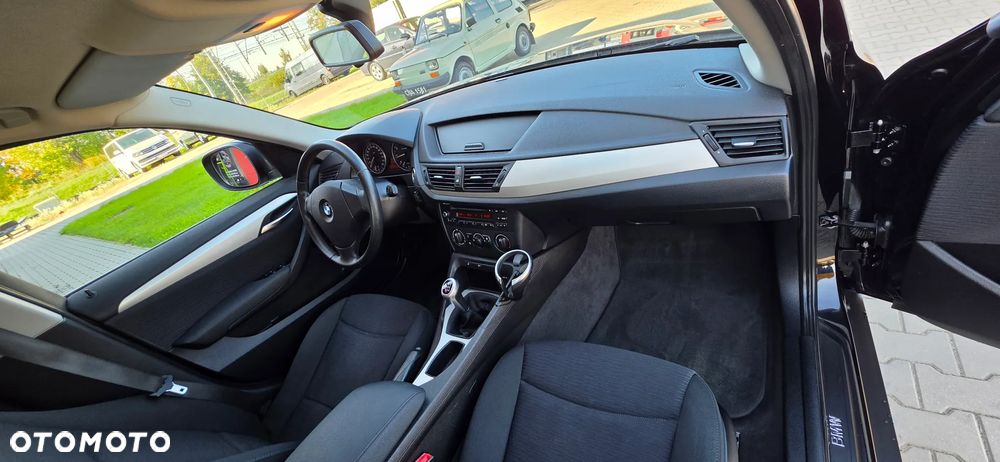 BMW X1 sDrive18i xLine - 23