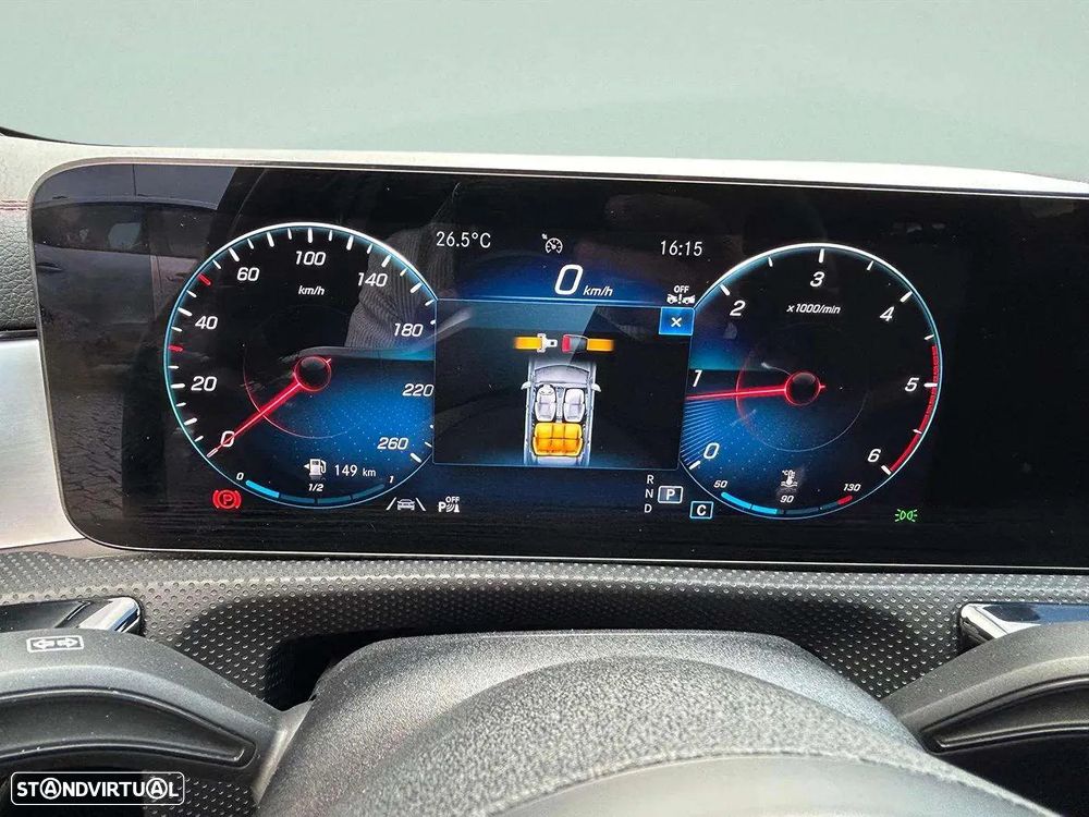 Mercedes-Benz CLA 180 d Shooting Brake AMG Line Aut. - 32