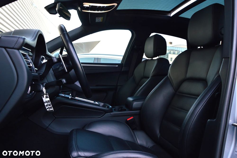 Porsche Macan Standard - 15