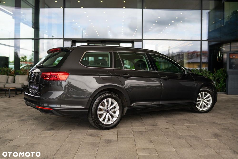 Volkswagen Passat Variant 1.5 TSI EVO Business DSG - 4