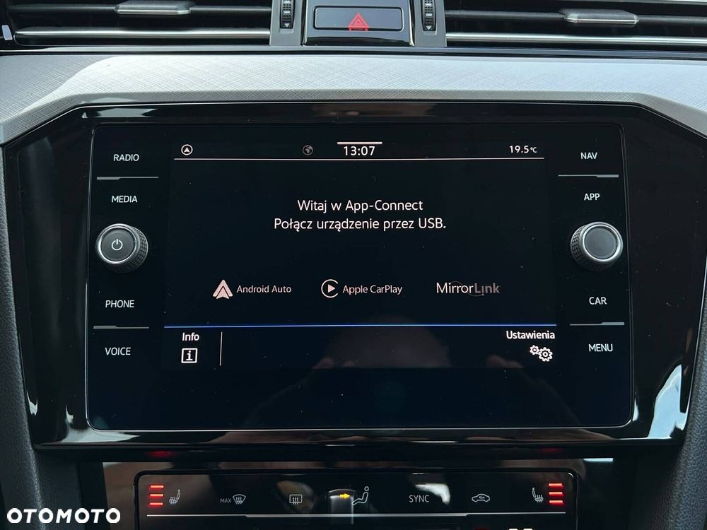 Volkswagen Passat Variant 2.0 TSI Business DSG - 30